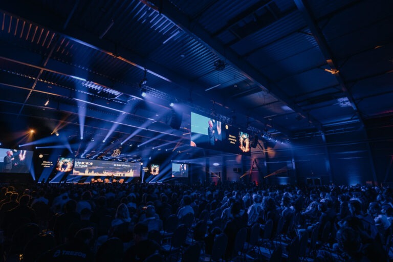 The Energy, the Atmosphere, the Main Stage Experience